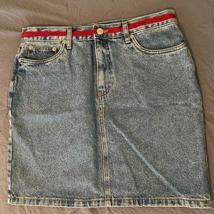 Vintage Tommy Hilfiger denim skirt size 10